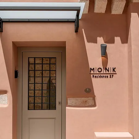 Monk 27 - Stylish Old Town Retreat Casa de Férias *