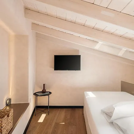Casa vacanze Monk 27 - Stylish Old Town Retreat *