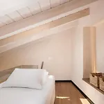 Dom wakacyjny Monk 27 - Stylish Old Town Retreat