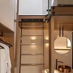 Monk 27 - Stylish Old Town Retreat