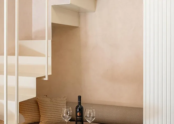 Monk 27 - Next To Old Venetian Harbor