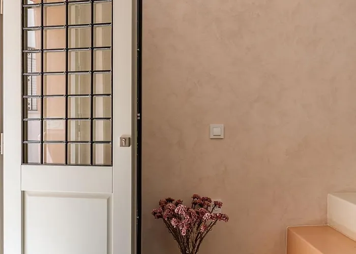 Monk 27 - Next To Old Venetian Harbor La Canea