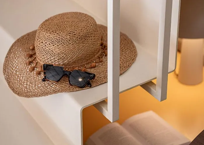 Monk 27 - Next To Old Venetian Harbor La Canea